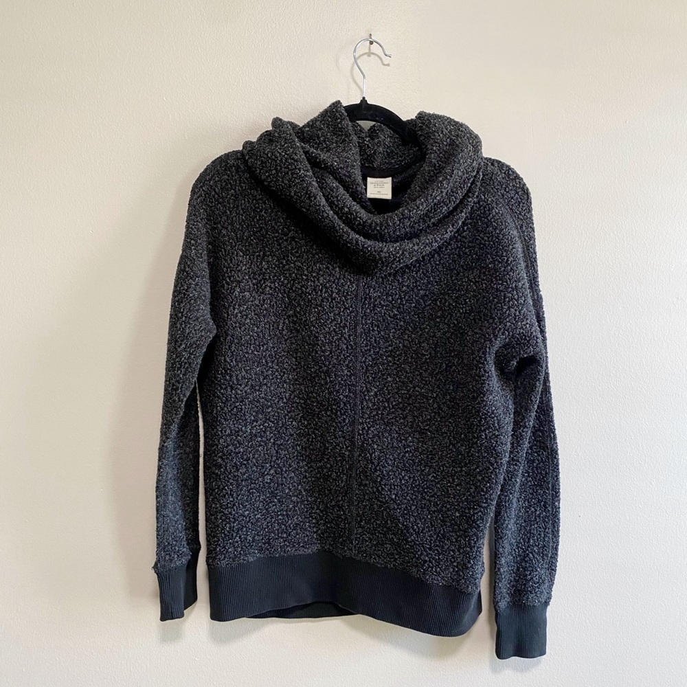 Abercrombie & Fitch Fuzzy Dark Gray Sweater Size XS